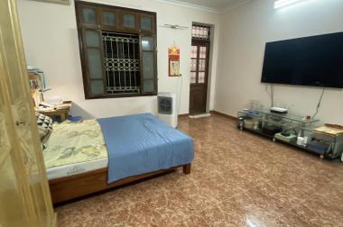 Bán Nhà Phương Mai Đống Đa 32m2, 4,5 Tầng Lô Góc Oto Vào 5.7 Tỷ