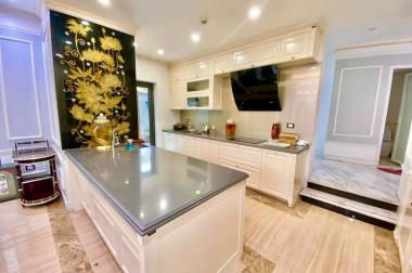 BIỆT THỰ SÂN VƯỜN KHU ĐTM DỊCH VỌNG - VỊ TRÍ SIÊU VIP - TẶNG FULL NỘI THẤT NHẬP KHẨU CAO CẤP.