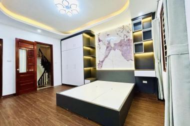 BÁN NHÀ GIẢNG VÕ, BA ĐÌNH, Ở NGAY, 32M2 4T MT5M, GIÁ 3.5 TỶ