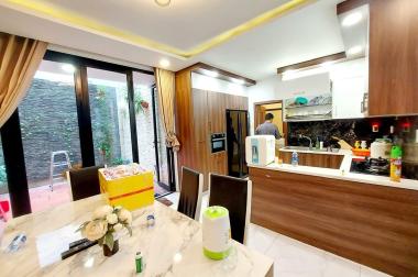 Bán nhà biệt thự HXH112m2 đường Hoàng Hoa Thám,Phường 6,Bình Thạnh.khu VIP nhà đẹp.Giá chỉ 18,9 tỷ