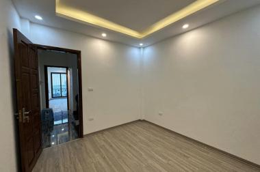 Bán nhà trung tâm Cầu Giấy, nhà mới xây, ngõ nông thông, 2 mặt thoáng