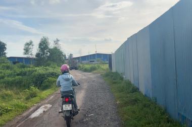 Bán đất Giá công nhân, DT; 135m2 đường 8m thông, đường  Phan đăng Lưu đi vào, giá 320 triệu