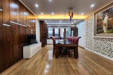 Tc 12 tỷ có Nhà Trần Quốc Hoàn, 60m2 5T  mặt 5m Phân lô, ô tô, an sinh, Kinh Doanh VP Đỉnh