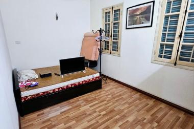 Cho thuê nhà Đỗ Quang làm văn phòng, người nước ngoài ở, 60m2x 5T nhà đẹp