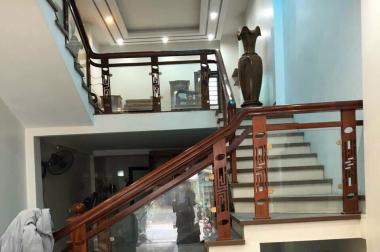 Chính chủ cần bán Căn Nhà 3 tầng lệch xây được 2 năm Thuộc Đường Khánh Yên - Phố Mới – Lào Cai.