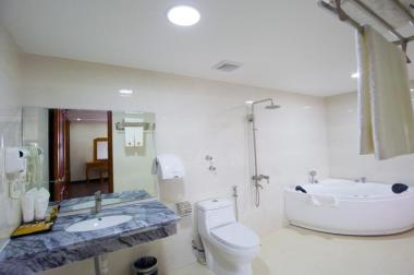 Cần bán  khách sạn 3 sao 11 tầng 139 phòng   sát  Vịnh Hạ Long -  trung tâm Bãi Cháy, Hạ Long,