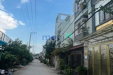 Bán nhà đường Nguyễn Thị Hương 4x13, XD 2 lầu, 4pn, xe hơi trong nhà