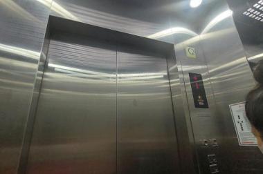 Cần bán nhà mới phố Nguyễn Văn Cừ 70m2, 6T, 4.5m MT, Thang máy, Gara 2 ô tô - full nội thất.