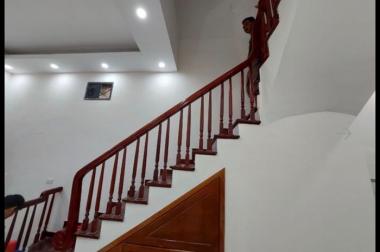 CHÍNH CHỦ NHỜ BÁN GẤP - ĐƯỜNG CẦU GIẤY - TRUNG TÂM QUẬN - TIỆN ÍCH VÔ VÀN - NHỈNH 5 TỶ