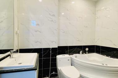 KHU VIP HUỲNH VĂN BÁNH - HẺM XE HƠI THÔNG - NHÀ MỚI SANG XỊN