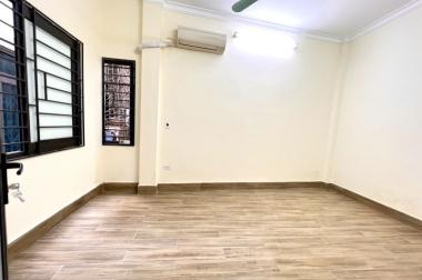 Bán nhà riêng Khương Trung Thanh Xuân 26m 4 tầng 3 ngủ  sổ đỏ chính chủ nhỉnh 2 tỷ lh 0817606560