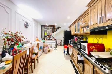 Bán nhà 90 Quan Nhân 41m x 6 tầng, mt: 3.8m, lô góc, 2 thoáng, ô tô đỗ cửa, kinh doanh tốt