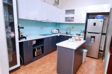 Bán nhà vân đồn 5 tầng long lanh ở ngay sát phố hai bà trưng
