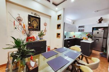 Bán nhà vân đồn 5 tầng long lanh ở ngay sát phố hai bà trưng