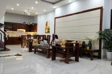 Hạ chào 1 tỷ - nhà Trần Quốc Hoàn,50m2  P.lô 5TGara - ôtô -dân trí cao - vip nhất Cầu Giấy