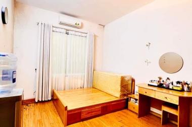 GIA ĐÌNH CHUYỂN CÔNG TÁC CẦN BÁN NHÀ ĐẸP DT:44M2 SỔ ĐỎ 5 TẦNG MT: 3.6M GIÁ:4.05 TỶ VÀI P ĐI BỘ