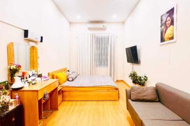 GIA ĐÌNH CHUYỂN CÔNG TÁC CẦN BÁN NHÀ ĐẸP DT:44M2 SỔ ĐỎ 5 TẦNG MT: 3.6M GIÁ:4.05 TỶ VÀI P ĐI BỘ