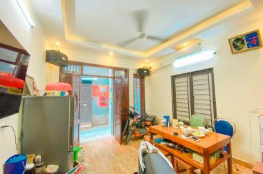 Bán nhà hố Lê Trọng Tấn 45 mét 5 tầng ở luôn 3,8ty