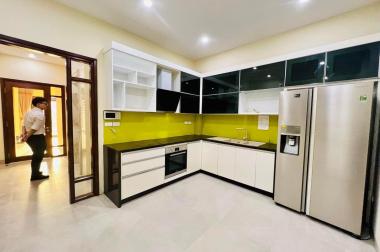 Hàng Hiếm, Nhà mặt Phố Yên Hoa lô góc 6 tầng thang máy 50m2 view mặt hồ an sinh đẳng cấp giá hợp lý