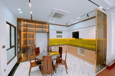 Nhà đẹp phố Nguyễn Văn Cừ, 71m2 x 6 tầng, lô góc, gara ôtô, thang máy, KD, nội thất Châu Âu
