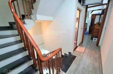 Bán nhà Tô Vĩnh Diện Nhà 4T cách phố 15m DT: 62M ô tô đỗ cửa