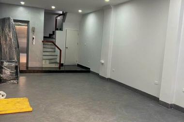 Giảm giá 1.5 tỷ cần bán gấp nhà Đường Ngọc Lâm, 58m2 x 7T, 4.5m MT, lô góc, thang máy, KD.