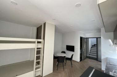 Giảm giá 1.5 tỷ cần bán gấp nhà Đường Ngọc Lâm, 58m2 x 7T, 4.5m MT, lô góc, thang máy, KD.