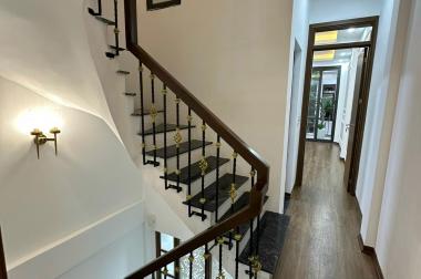 Chỉ cần trả trước 1.5 tỷ sở hữu ngay căn nhà xây 5 tầng, Ô TÔ ĐỖ CỬA, VIEW HỒ, tại  Nam Từ Liêm HÀ