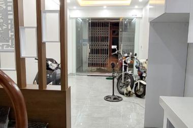 Bán nhà 5T, phố Nguyễn Thái Học, Hà Đông. Vị trí đẹp, cách 1 nhà ra đường ô tô tránh. Giá 4,25 tỷ. Lh 0984672007
