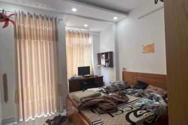 Nóng! Căn nhà Cách Mạng Tháng Tám, Quận 10, 50m2, Giá 4.9 tỷ