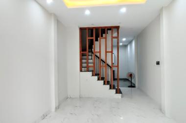 Bán nhà  Mậu Lương-Hà Đông,  Dt 40m2, View hồ, sân chơi thoáng. ôtô đỗ gần, giá 4.xx tỷ.Lh 0984672007