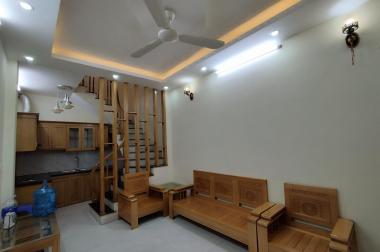 Bán nhà 5T tại Cầu Am-Vạn Phúc-Hà Đông. Ba bước chân ra phố ẩm thực, giá 4,45 tỷ. Lh 0984672007