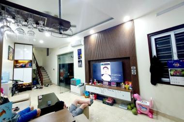 Bán nhà Lô góc Giải Phóng Thanh Xuân 38m 4 tầng phân lô ô tô đỗ cửa nhà đẹp ở ngay nhỉnh 7 tỷ
