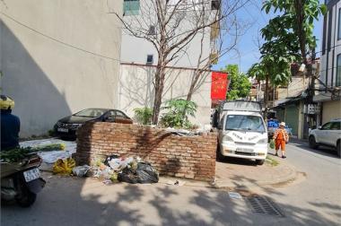 Bán 53m2 đất phố Ngô Xuân Quảng vào 30m. Ô tô 7 chỗ vào nhà. Chỉ 3xyz triệu. Lh 0989894845