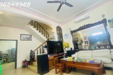 Bán Nhà Mặt Phố Thạch Bàn, 95m2, 21 tỷ, Kinh Doanh Cực Tốt