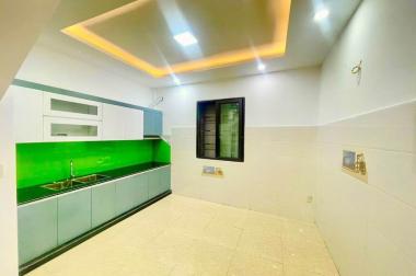 Bán nhà  Phạm Văn Đồng - 70m2 -7 Tầng – 12.6 tỷ, lô góc Ô tô Tránh Vỉa Hè.