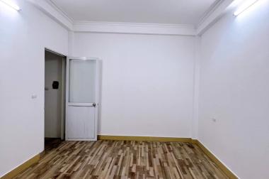   Bán nhà Ngọc Trục-Đại Mỗ, duy nhất 1 căn 30m2x5T, gần chợ Ngọc Trục, ôtô cách 20m, giá 3 tỷ. Lh 0984672007