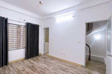   Bán nhà Ngọc Trục-Đại Mỗ, duy nhất 1 căn 30m2x5T, gần chợ Ngọc Trục, ôtô cách 20m, giá 3 tỷ. Lh 0984672007