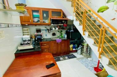 Cần bán gấp giảm 300 còn 3.2 tỏi, nhà sát HXH Lê Văn Quới, 2 tầng ở ngay
