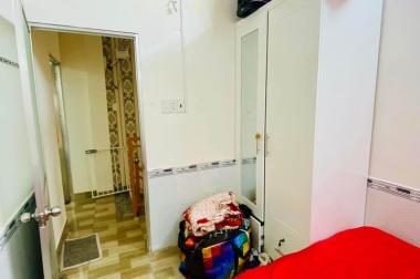 Cần bán gấp giảm 300 còn 3.2 tỏi, nhà sát HXH Lê Văn Quới, 2 tầng ở ngay