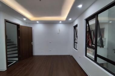 Bán nhà tại Mỗ Lao-Hà Đông, 30m2x5T, nhà xây mới, vị trí đẹp, cách đg ôtô 5m. Lh 0984672007