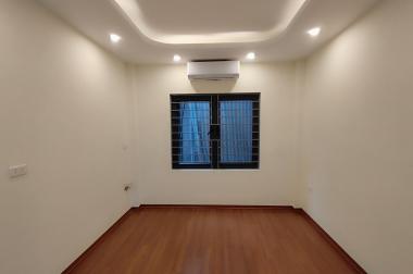 Bán nhà Mậu Lương gần Xa La–Hà Đông. 38m2x4,5T, giao thông thuận tiện, an sinh đỉnh. Giá hơn 3 tỷ. Lh 0984672007.