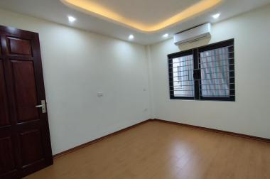 Bán nhà Mậu Lương gần Xa La–Hà Đông. 38m2x4,5T, giao thông thuận tiện, an sinh đỉnh. Giá hơn 3 tỷ. Lh 0984672007.