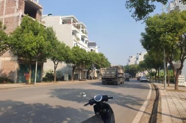 Bán đất Lý Nam Đế, Nam Đầm Vạc giá 46tr/m2. LH 0399.566.078
