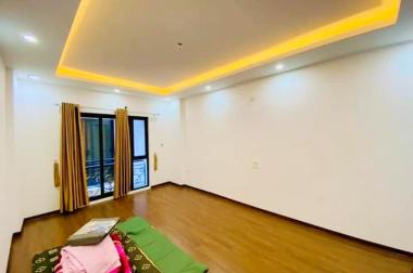 NHÀ MỚI ĐẸP PHỐ NGUYỄN TRÃI CẠNH ROYAL CITY NGÃ TƯ SỞ  5 TẦNG DT:30M2 SỔ ĐỎ T2:35M2 3 PHÒNG NGỦ