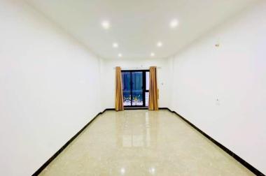 NHÀ MỚI ĐẸP PHỐ NGUYỄN TRÃI CẠNH ROYAL CITY NGÃ TƯ SỞ  5 TẦNG DT:30M2 SỔ ĐỎ T2:35M2 3 PHÒNG NGỦ