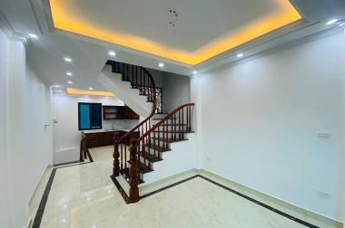 Xây Ở Nhưng Vì Cần Tiền, Bán Nhà Ngô Gia Tự, Long Biên 48m2, 4T chỉ 3,45 tỷ (xây độc lập)