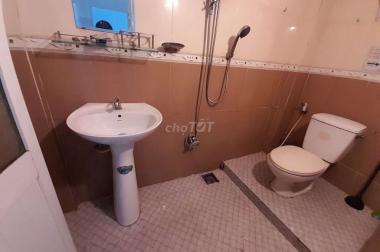 ♥️♥️ Nhà hẻm 595 đường CMT8, 4 phòng ngủ, 13 triệu