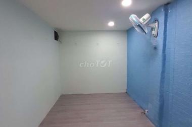 💥 Nhà hẻm 595 đường CMT8, 4 phòng ngủ, 13 triệu💥