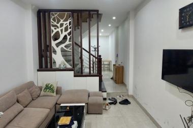 Bán nhà Ngọc Thụy,Long Biên 4 tầng,40m2 oto đỗ cửa,gần hồ nhỉnh 5 tỷ